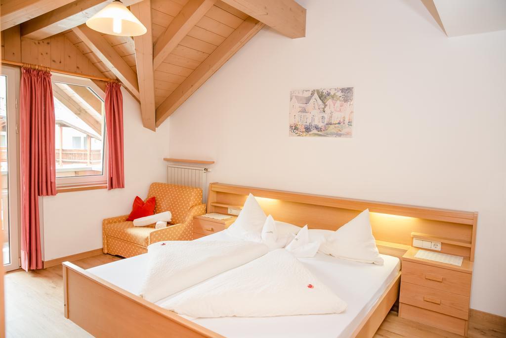 Alpine Life Hotel Anabel Cadipietra Εξωτερικό φωτογραφία